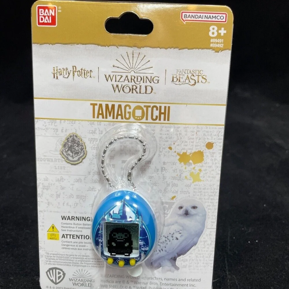 Bandai Tamagotchi Nano Harry Potter. - Hogwarts Castle Blue